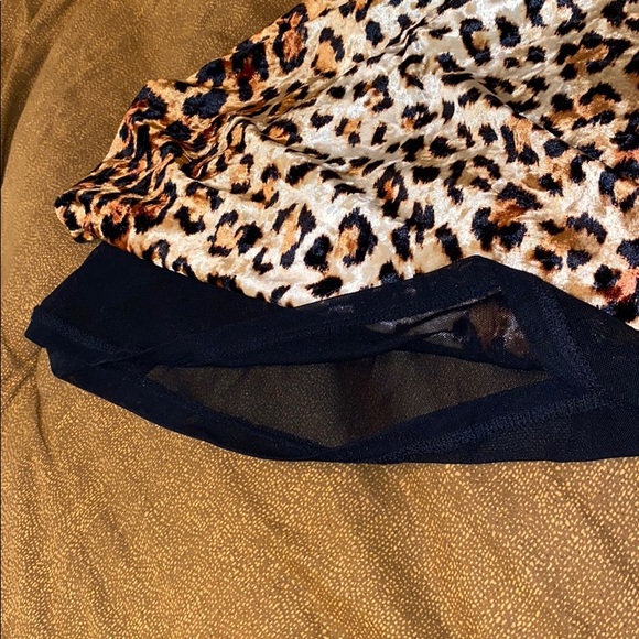 Leopard Dress and Leopard Clutch - Picture 7 of 16